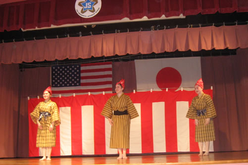 Junko and her students