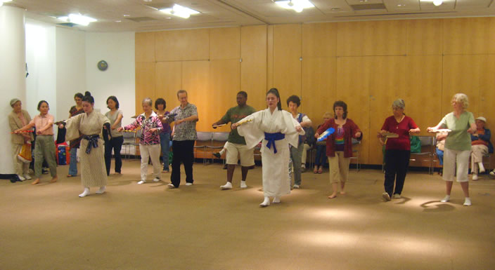 Dance workshop at Queens Library, Flushing, NY, August 8, 2009